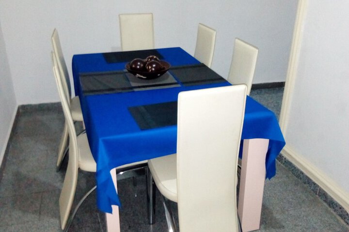 Room 7 of 13