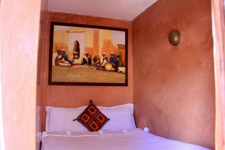 Room 19 of 32