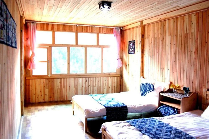 Room 2 of 6