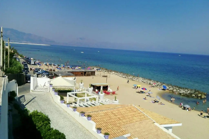 Beach 6 of 14