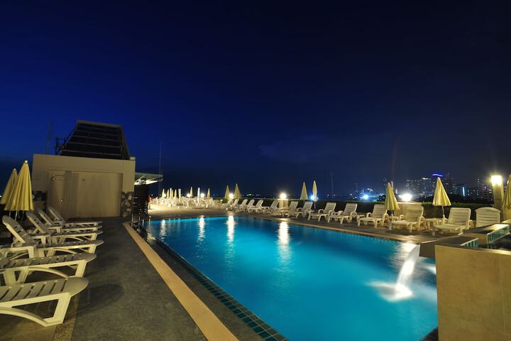 Pool 46 of 64