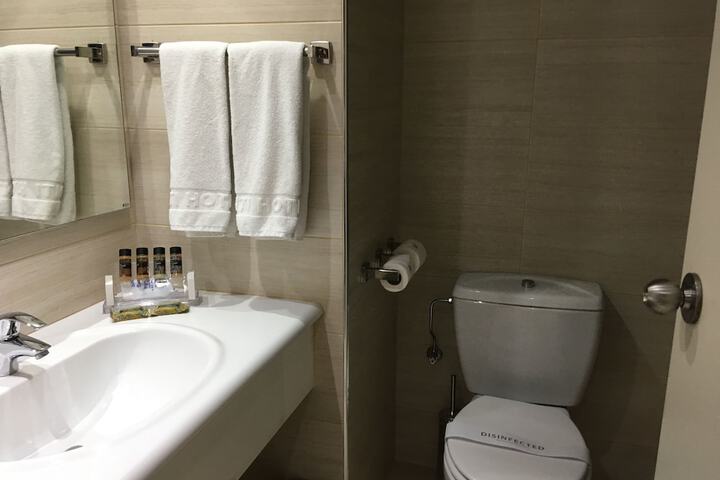 Room 10 of 31