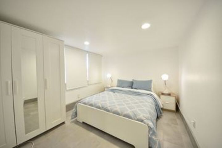 Room 50 of 117