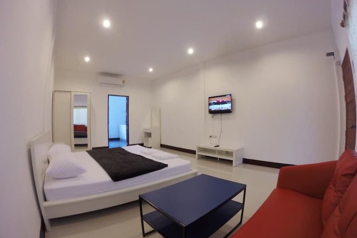 Room 15 of 54