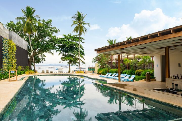 Pool 14 of 24