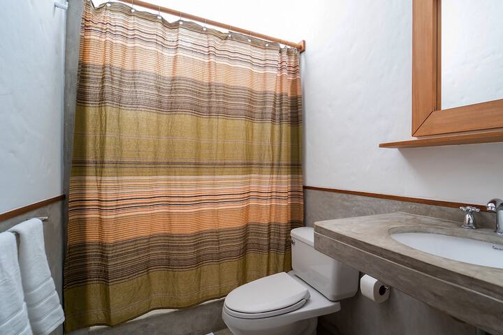 Room 7 of 20