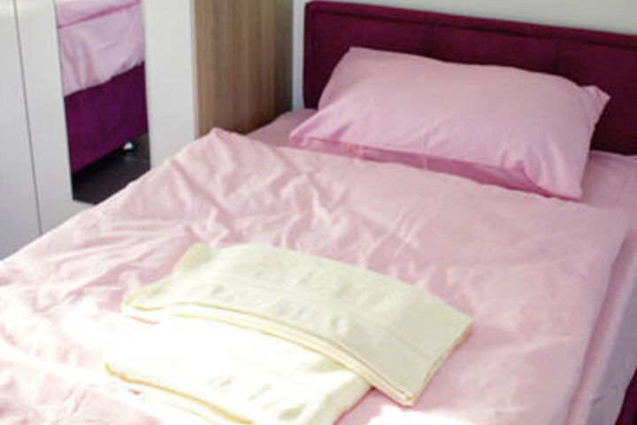 Room 6 of 11