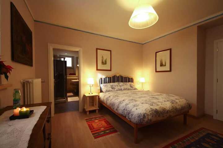 Room 7 of 24