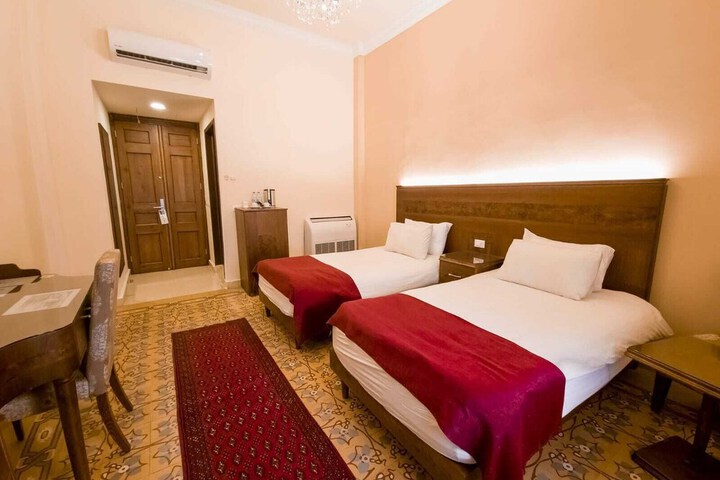 Room 5 of 29
