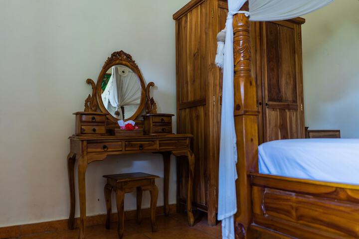 Room 42 of 174