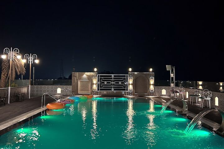 Pool 19 of 40