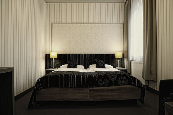 Room 17 of 89