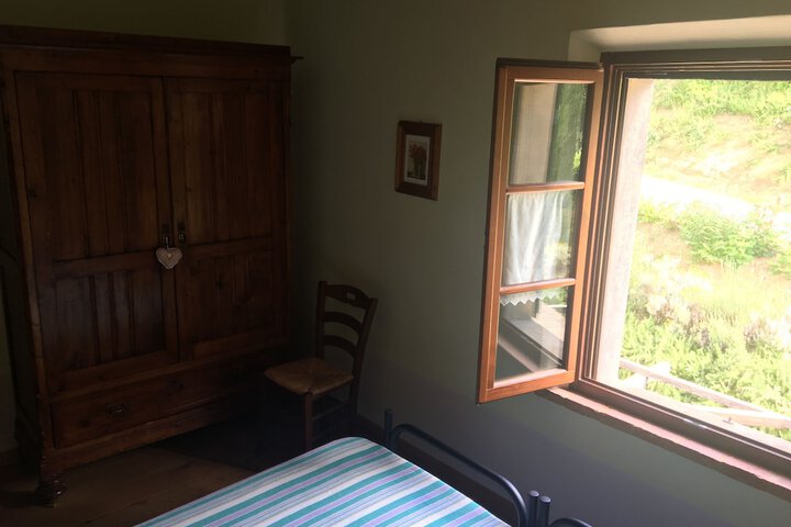 Room 27 of 51