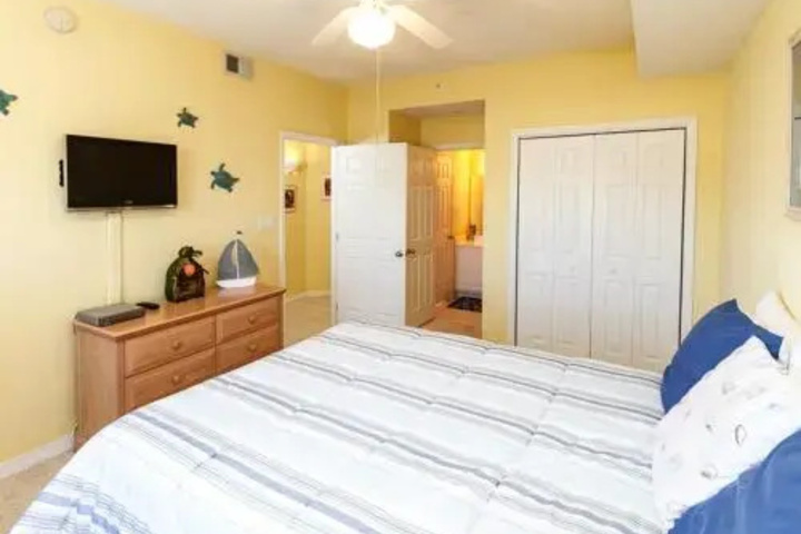 Room 3 of 12