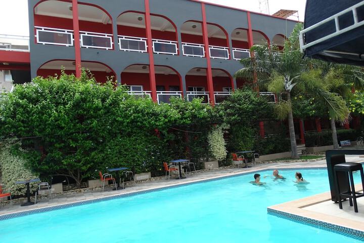 Hotel Pool