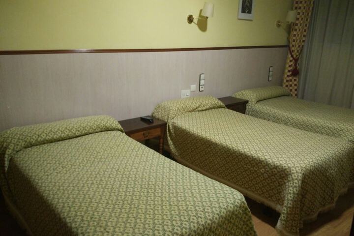 Room 6 of 26