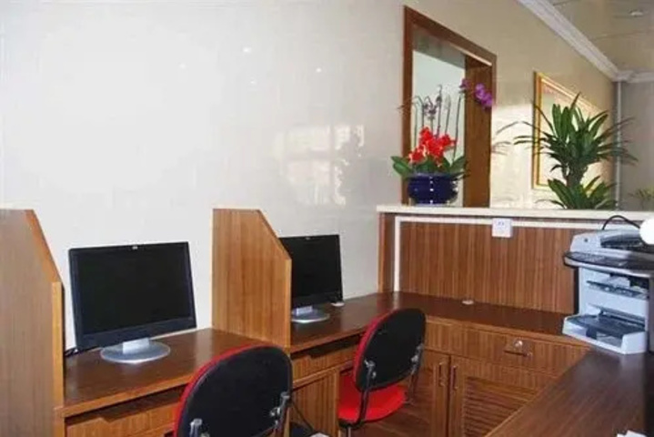 Room 2 of 4