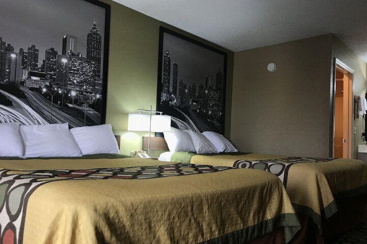 2 Double Beds (1 of 12)