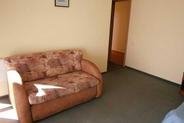 Room 5 of 19
