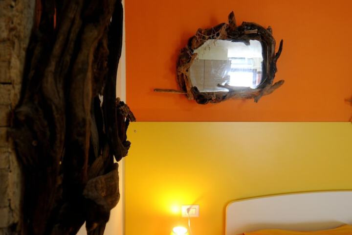 Room 4 of 120