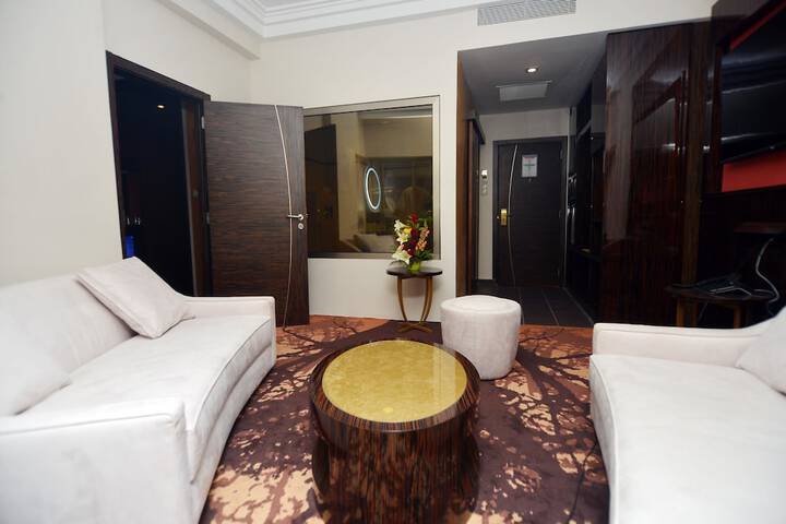 Room 21 of 50