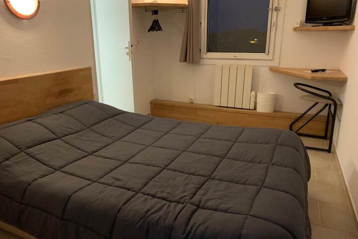 Room 14 of 37