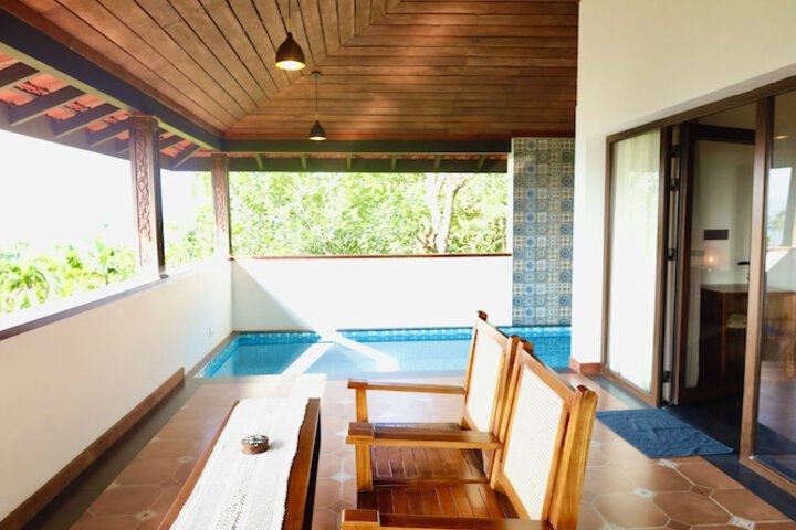 Pool 24 of 52