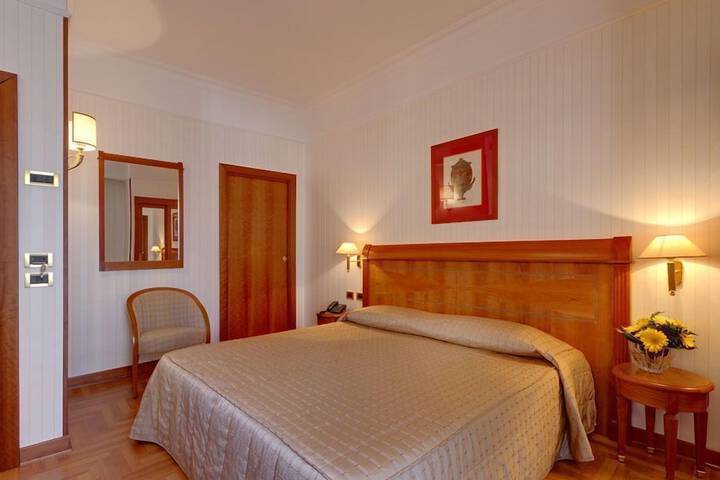 Room 15 of 41