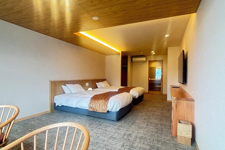 Room 21 of 48