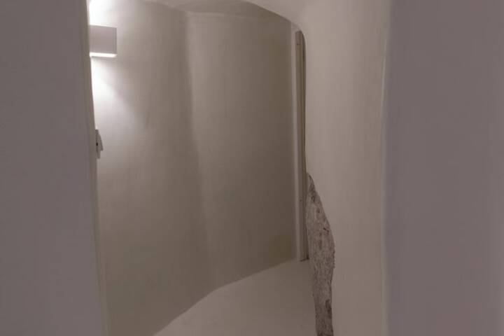 Room 62 of 65