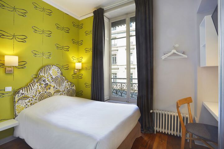 Room 12 of 61