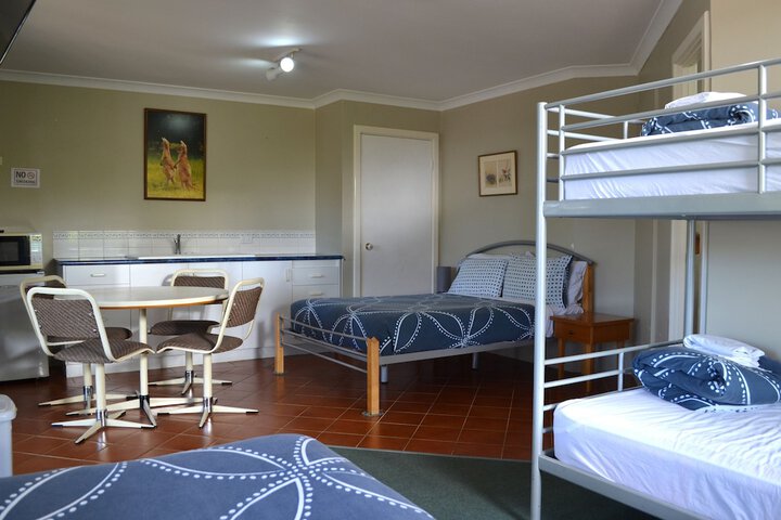 Room 15 of 65