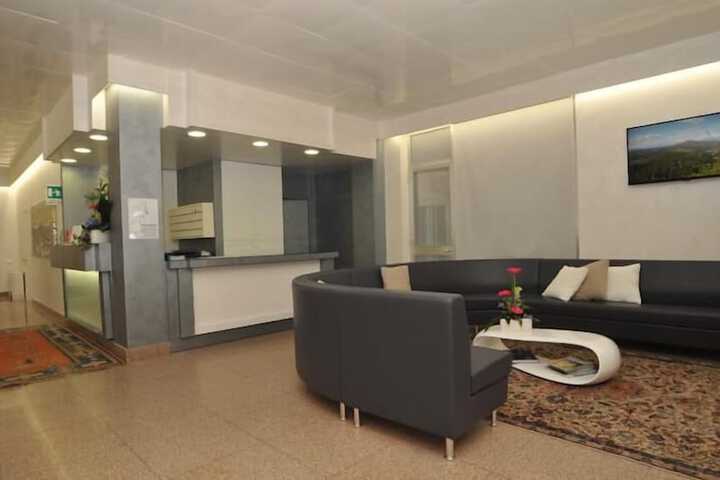 Guest Lobby