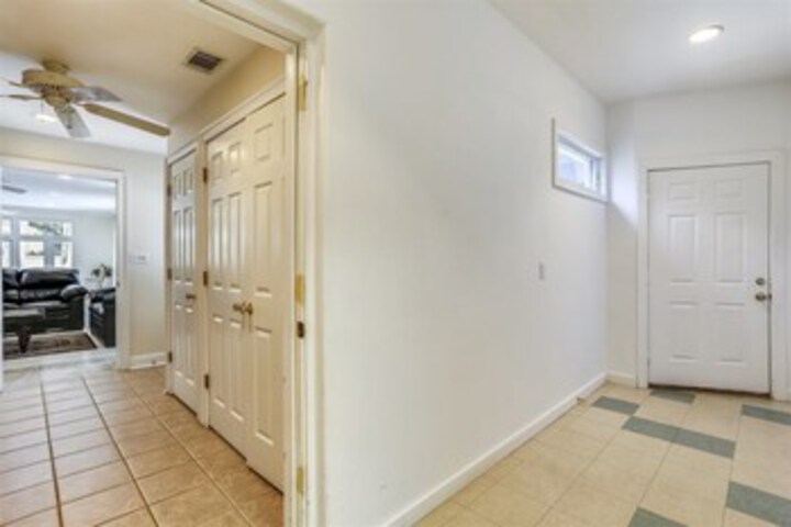 Ballroom/Hall 15 of 57