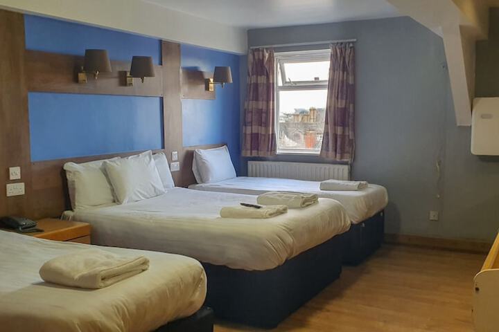 Room 6 of 43