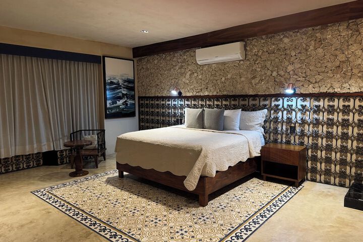 Room 42 of 160
