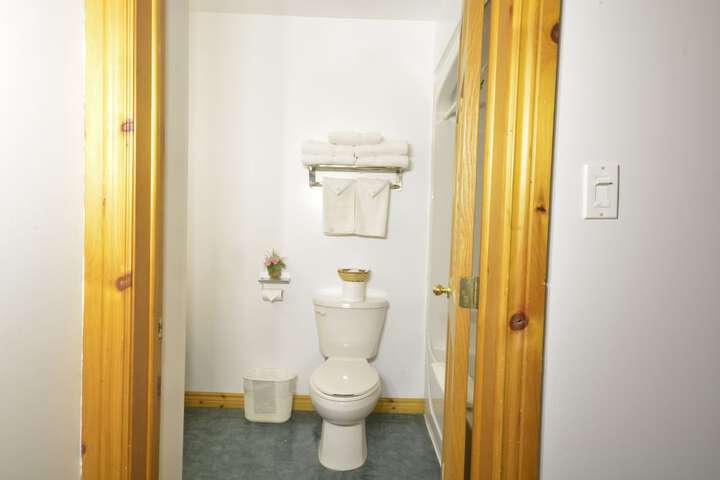 Room 107 of 181