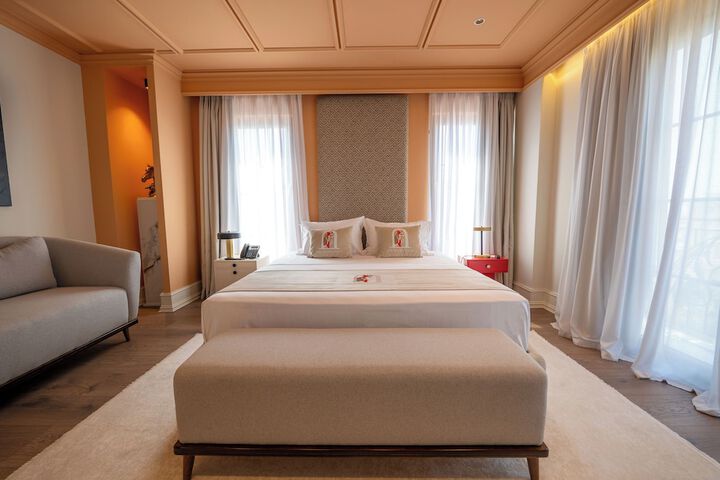 Room 55 of 128