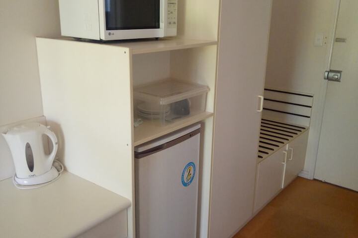 Room 3 of 52
