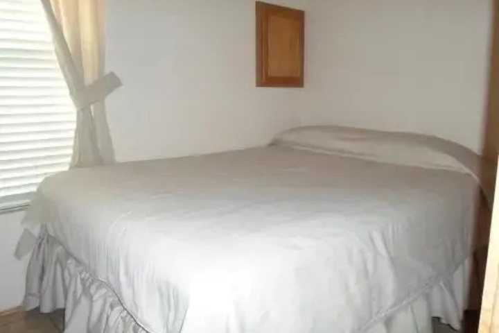 Room 3 of 7