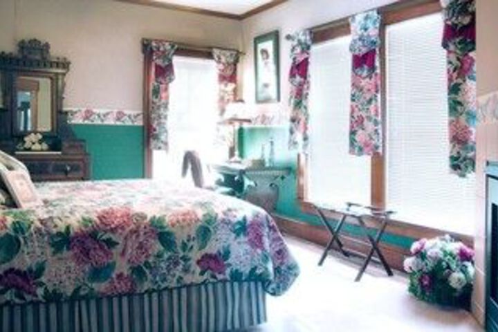Room 104 of 200