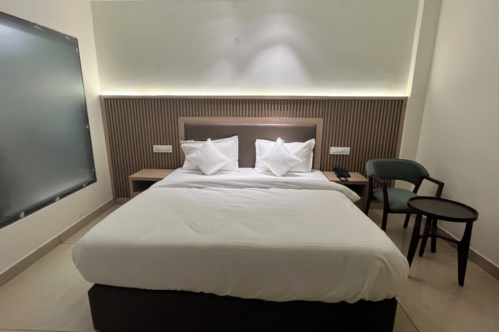 Room 16 of 23