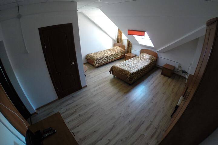Room 34 of 37