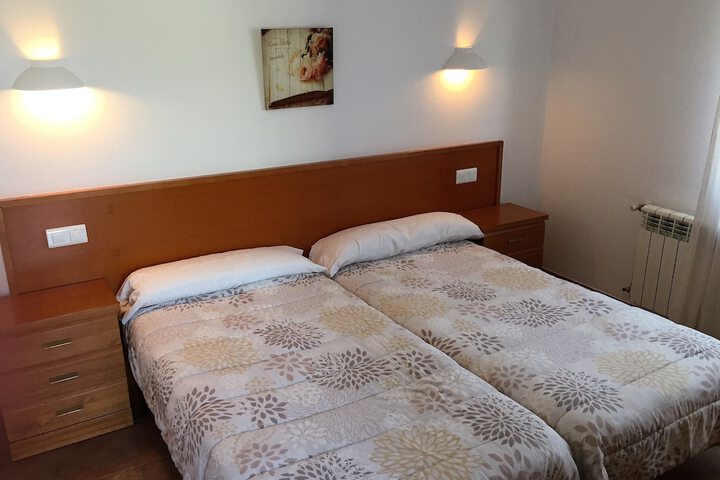 Room 3 of 28