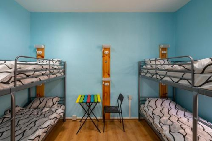 Hostel44