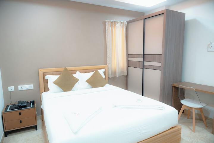 Room 6 of 20