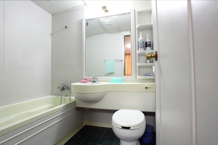 Room 14 of 26