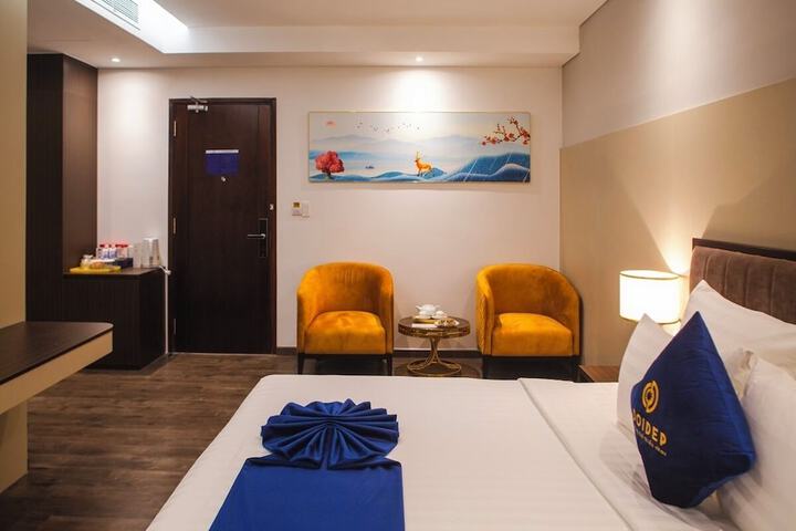 Room 12 of 73