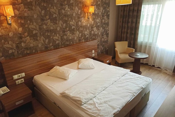 Room 14 of 24