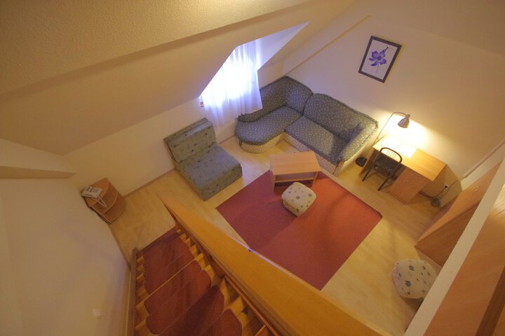 Room 34 of 70
